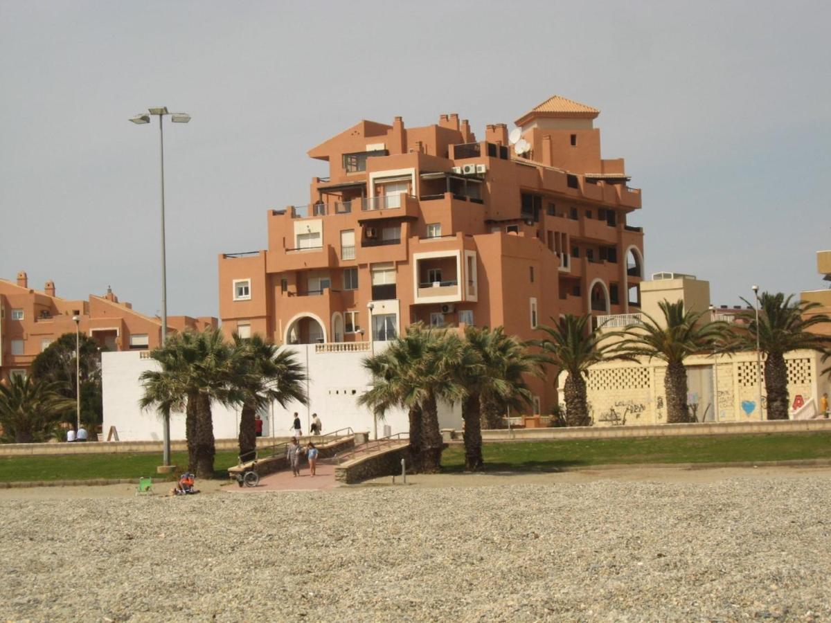 Apartamento En Primera Linea De Playa, Con Vistas A La Playa Y Con Wifi 滨海罗克塔斯 外观 照片